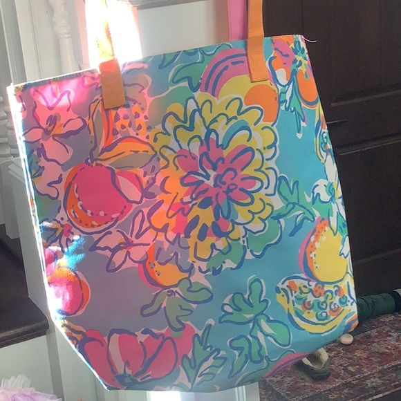 Lilly Pulitzer bag - Picture 2 of 2